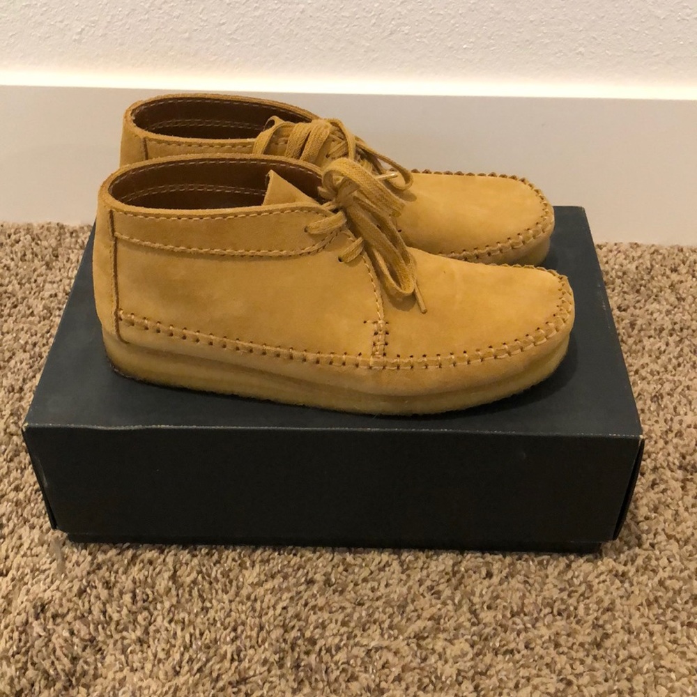 Clarks weaver boot women’s size 9